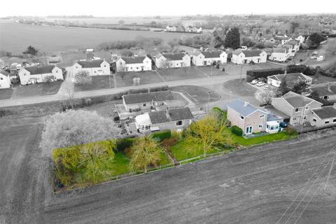 3 bedroom link detached house for sale, Fenton Road, Warboys