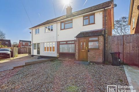 3 bedroom semi-detached house for sale, Fern Close, Billericay