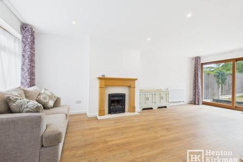 3 bedroom semi-detached house for sale, Fern Close, Billericay