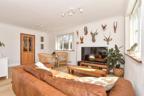 4 bedroom detached house for sale, Bobbin Lodge Hill, Chartham, Canterbury, Kent