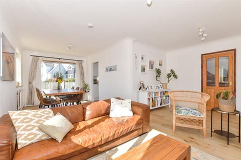 4 bedroom detached house for sale, Bobbin Lodge Hill, Chartham, Canterbury, Kent