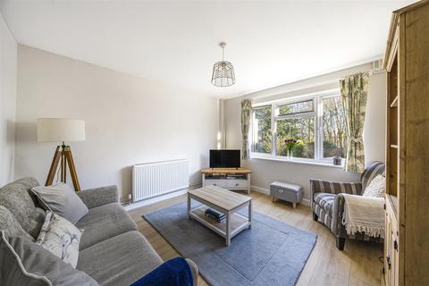29 Lower Hanger, Haslemere, GU27 1LU