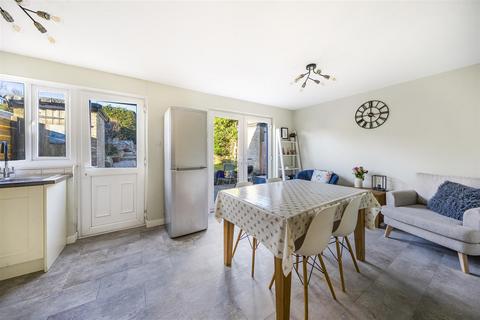 29 Lower Hanger, Haslemere, GU27 1LU