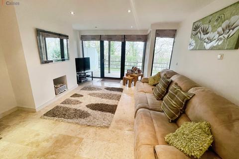 2 bedroom ground floor flat for sale, Woodridge, Cefn Glas, Bridgend County. CF31 4PE