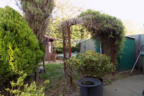 1 bedroom flat for sale, Steeping Drive, Immingham DN40