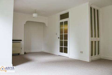 1 bedroom flat to rent, Tomlinson Court, Harborough Road, Oadby, Leicester LE2