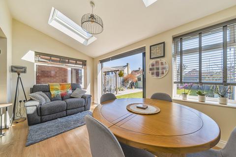 46 Lower Meadow, Ilminster, TA19 9DP