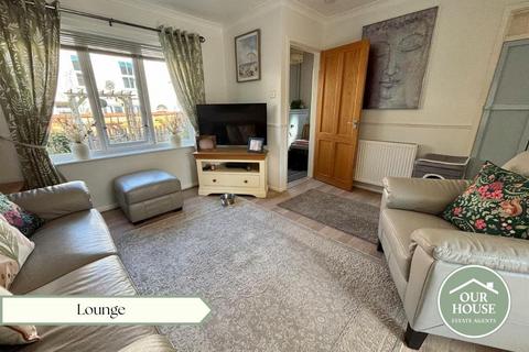 27 Cliff Terrace, Hornsea, HU18 1JA