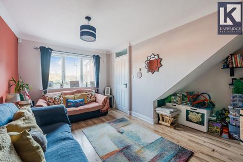 14 Melton Fields, Epsom, KT19 9QH