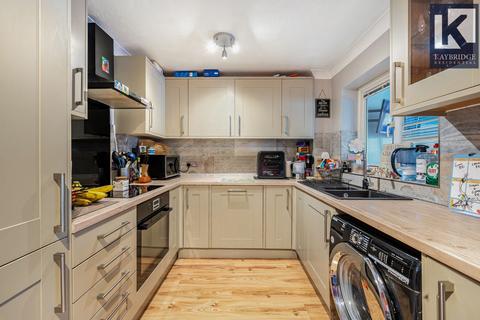 14 Melton Fields, Epsom, KT19 9QH