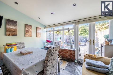 14 Melton Fields, Epsom, KT19 9QH