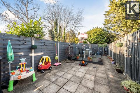 14 Melton Fields, Epsom, KT19 9QH