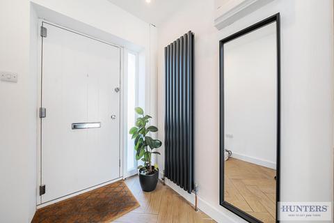 75 Luffield Road, London, SE2 9JN