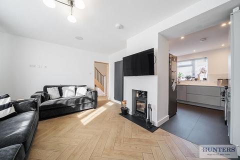 75 Luffield Road, London, SE2 9JN
