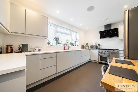 75 Luffield Road, London, SE2 9JN
