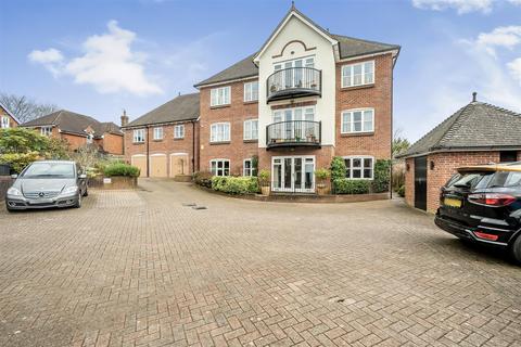 2, Penfold Manor High Street, Haslemere, GU27 2LT