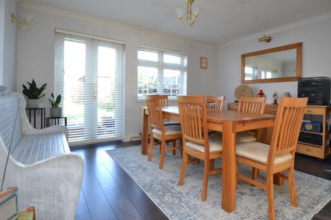 43 Greenways, Buntingford, SG9 9EG
