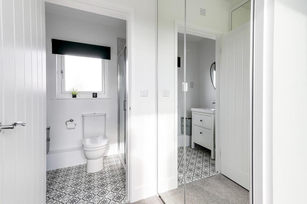 Bedroom One dressing area.JPG