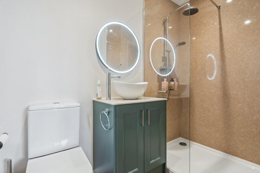 Ensuite Shower Room