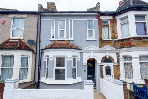 4 bedroom terraced house for sale, Benares Road, Plumstead, SE18