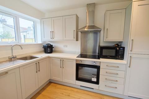 4 bedroom terraced house for sale, Benares Road, Plumstead, SE18