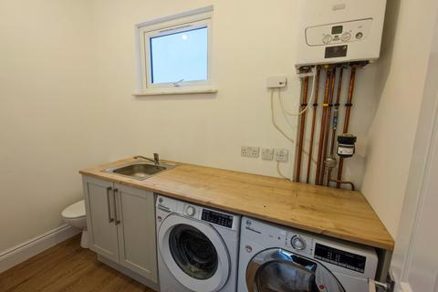 4 bedroom terraced house for sale, Benares Road, Plumstead, SE18