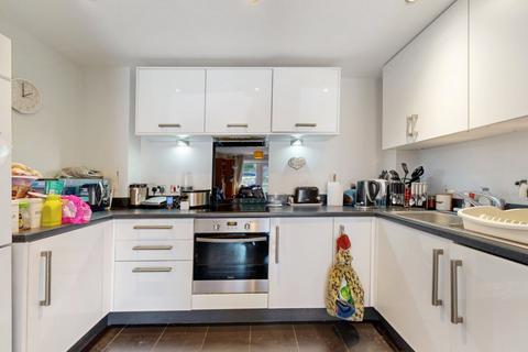 2 bedroom apartment for sale, Grade Close, Elstree, Hertfordshire, WD6