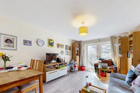 2 bedroom apartment for sale, Grade Close, Elstree, Hertfordshire, WD6