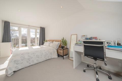 21 Chesham Terrace, London, W13 9HX