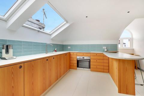 42e Regents Park Road, London, NW1 7SX