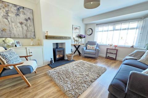2 bedroom detached bungalow for sale, Queens Crescent, Stubbington, PO14