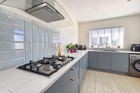 2 bedroom detached bungalow for sale, Queens Crescent, Stubbington, PO14