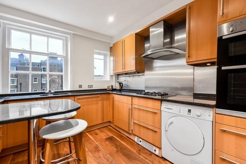 3 bedroom flat to rent, Montagu Square, Marylebone, London, W1H