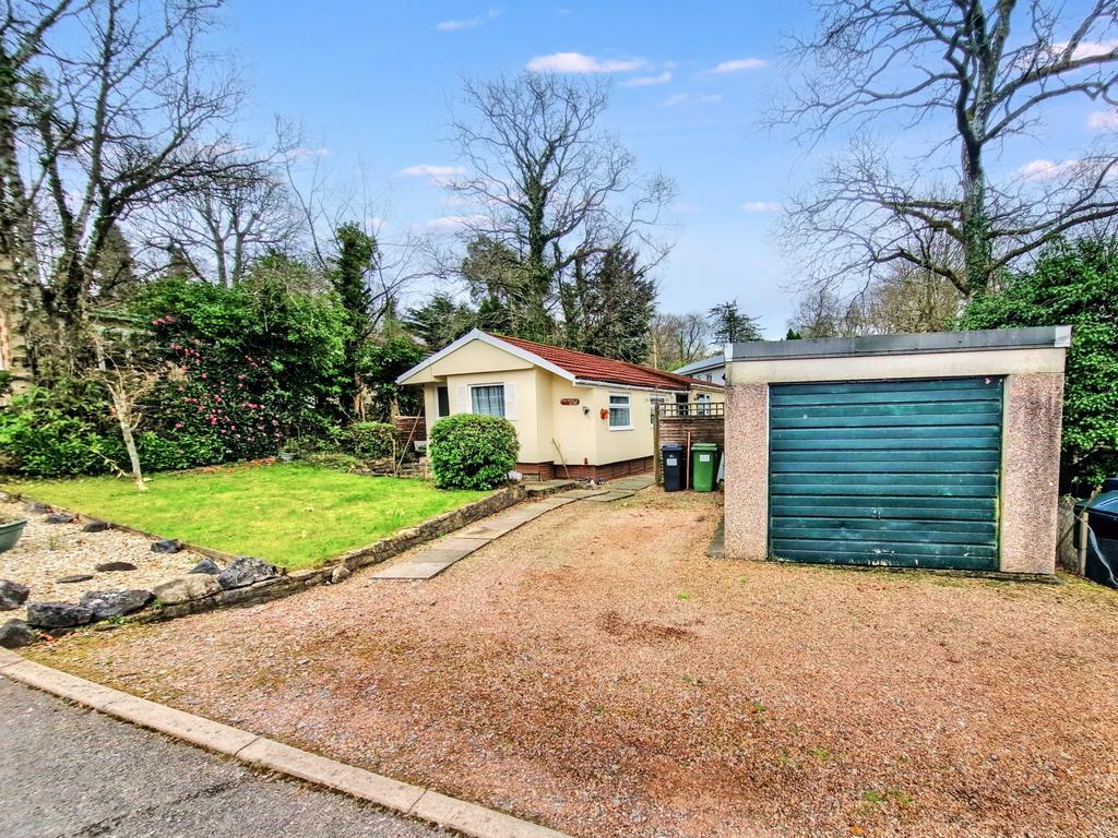 Front of Property &amp; Garage