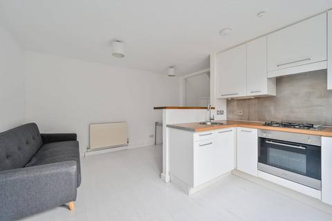 2 bedroom flat to rent, The Heights, Charlton, London, SE7