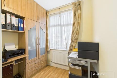 5 bedroom semi-detached house for sale, Kenton Park Crescent, Middlesex HA3