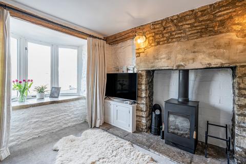 15 High Street, Avening, Tetbury, GL8 8NF