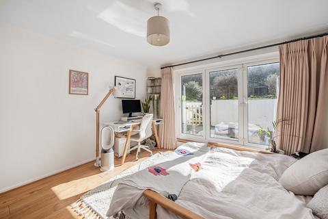 15 High Street, Avening, Tetbury, GL8 8NF