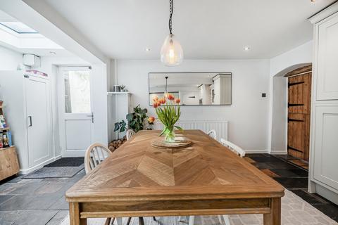 15 High Street, Avening, Tetbury, GL8 8NF
