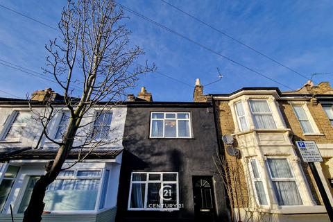 2 bedroom terraced house to rent, Trevelyan Road, Maryland, E15 1SU
