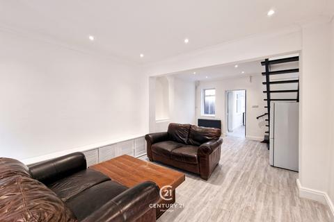 2 bedroom terraced house to rent, Trevelyan Road, Maryland, E15 1SU