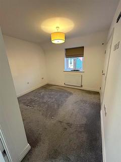 2 bedroom flat to rent, Magnolia Avenue, Rugby