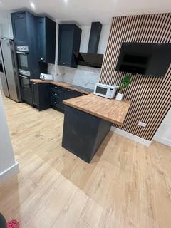 1 bedroom in a house share to rent, Summerfield Avenue, Cardiff
