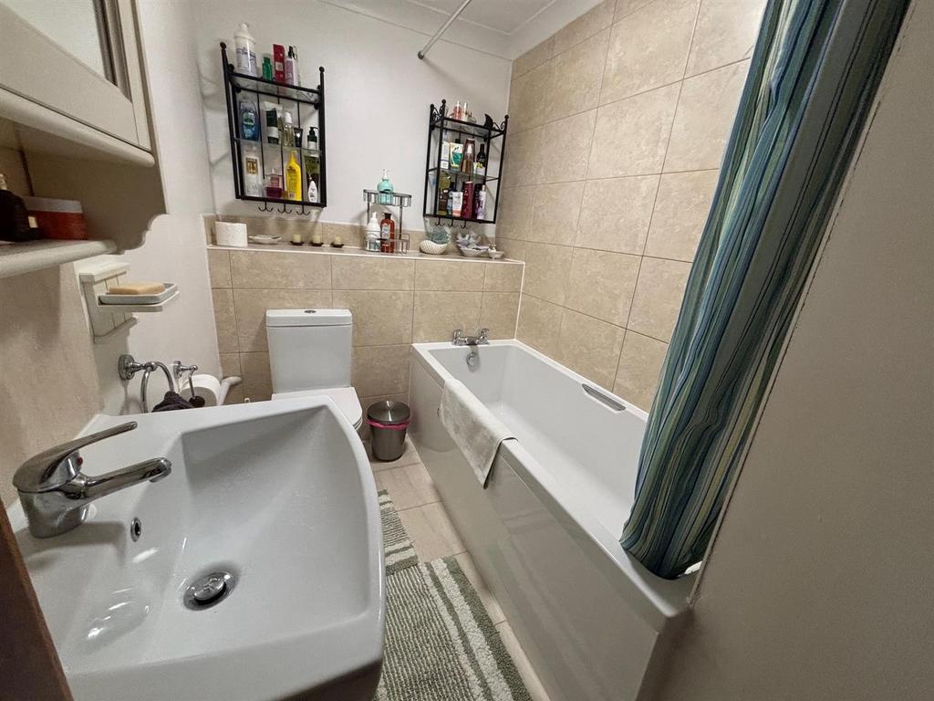 Greenwich Bathroom.jpg