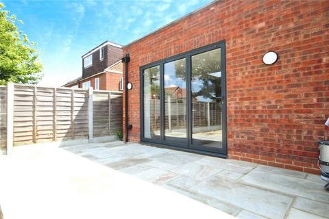 6 bedroom house to rent, Ibbetson Path, Loughton, IG10