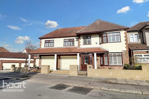4 bedroom detached house for sale, Chadacre Avenue, Clayhall
