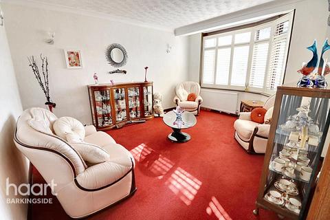 4 bedroom detached house for sale, Chadacre Avenue, Clayhall