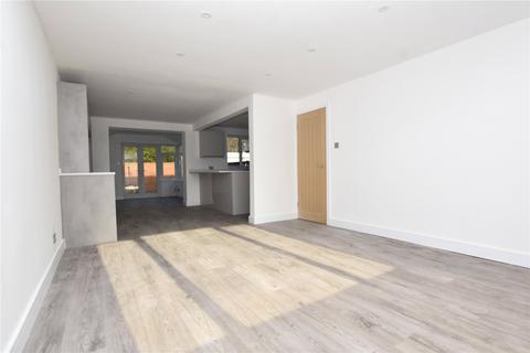 3 bedroom detached house for sale, Bruntcliffe Road, Morley, Leeds, West Yorkshire