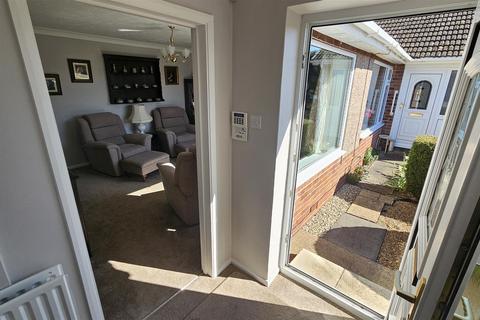 2 bedroom semi-detached bungalow for sale, Fleming Avenue, Bottesford