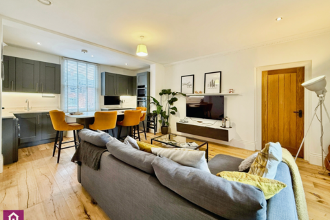 2 bedroom flat for sale, Stamford New Road, Altrincham, Greater Manchester, WA14